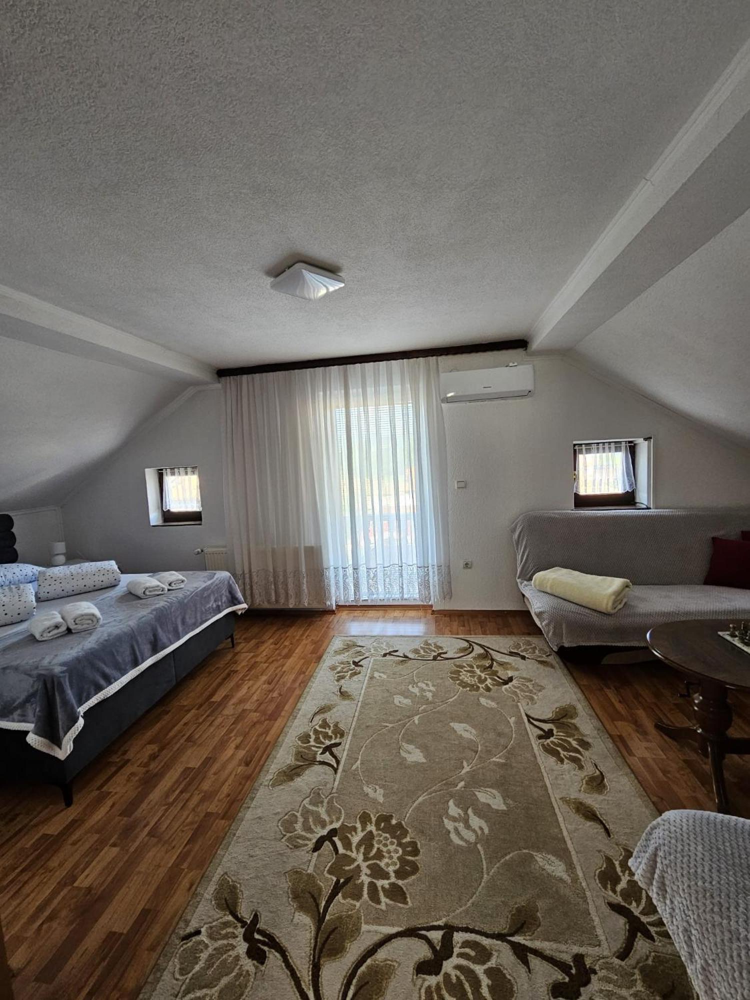 Holiday Home Peaceful Retreat Високо Экстерьер фото