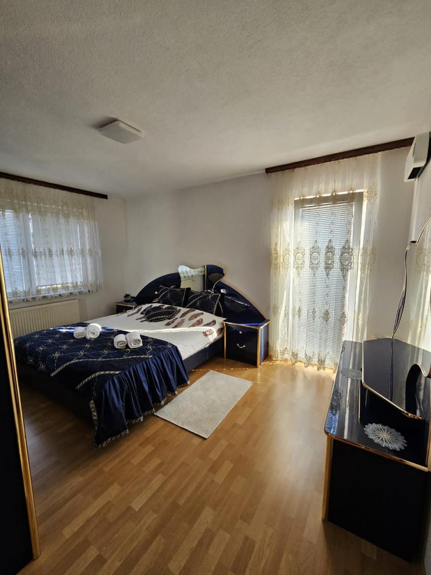 Holiday Home Peaceful Retreat Високо Экстерьер фото